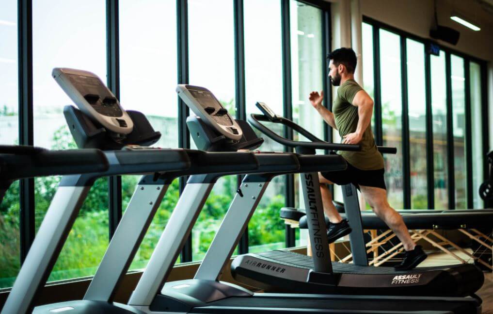 beneficios correr en cinta