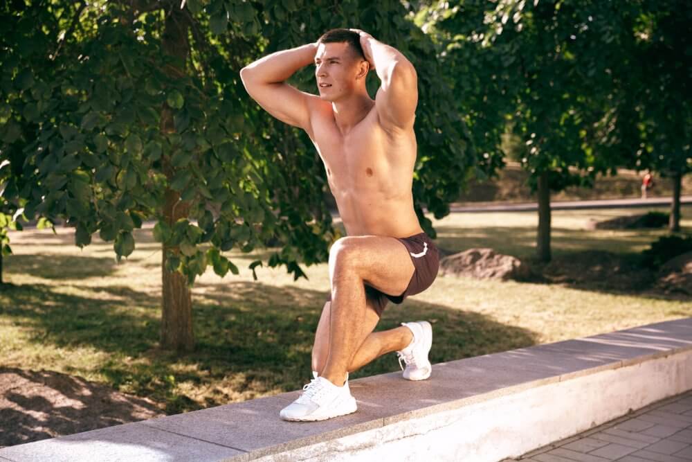 que-es-hiit atleta-masculino-musculoso-haciendo-ejercicio-parque-gimnasia-entrenamiento-entrenamiento-fisico-flexibilidad (1) (1) que-es-hiit atleta-masculino-musculoso-haciendo-ejercicio-parque-gimnasia-entrenamiento-entrenamiento-fisico-flexibilidad (1) (1)